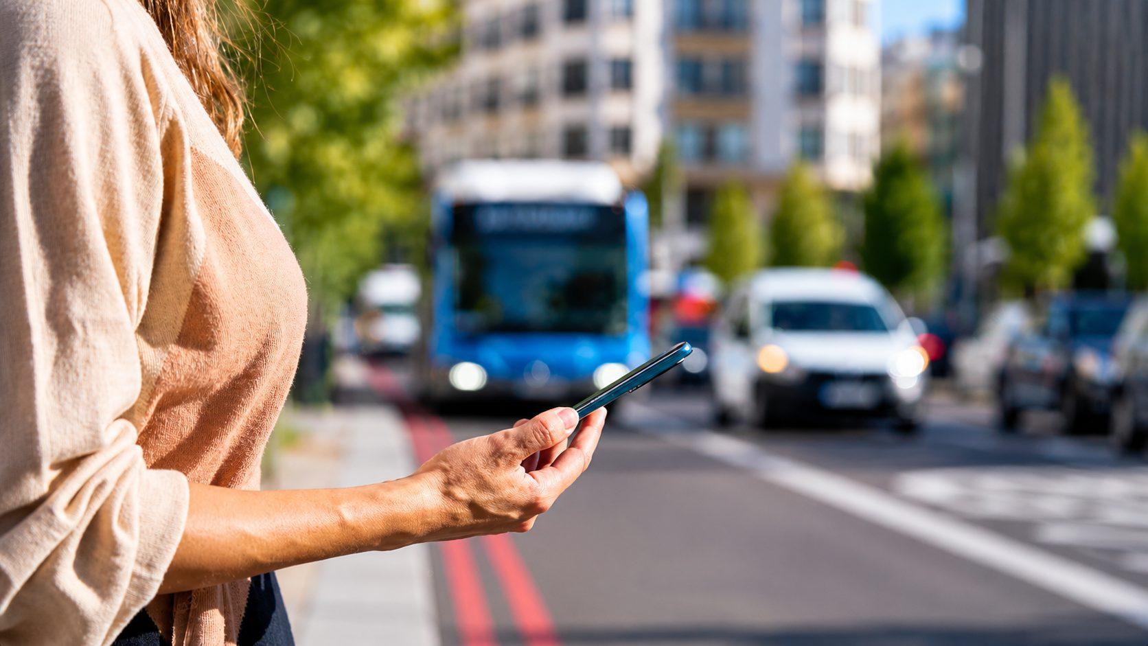 GPS Fleet & Bus Tracking